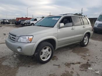  Salvage Toyota Highlander