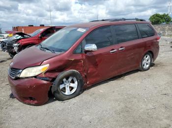  Salvage Toyota Sienna