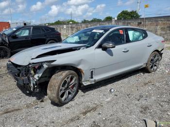  Salvage Kia Stinger