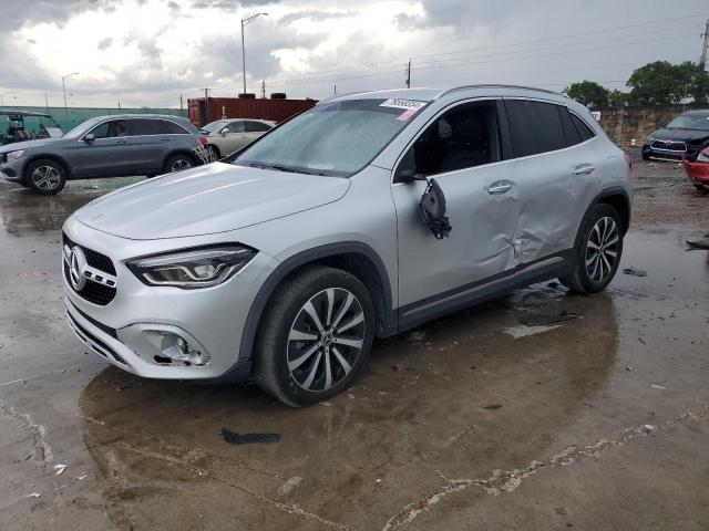  Salvage Mercedes-Benz GLA