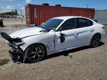  Salvage Alfa Romeo Giulia