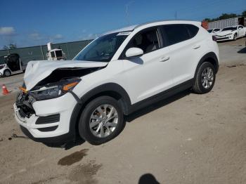  Salvage Hyundai TUCSON