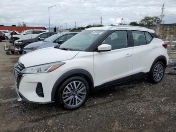  Salvage Nissan Kicks