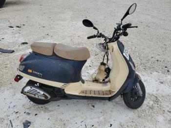  Salvage Zhng Scooter