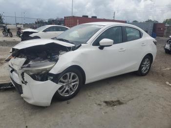  Salvage Toyota Yaris