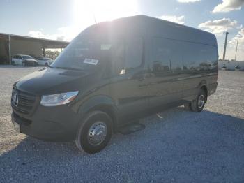  Salvage Mercedes-Benz Sprinter