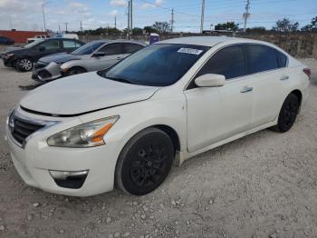  Salvage Nissan Altima