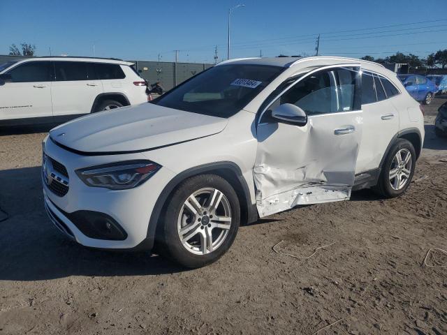  Salvage Mercedes-Benz GLA