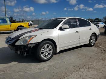  Salvage Nissan Altima