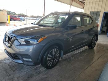  Salvage Nissan Kicks