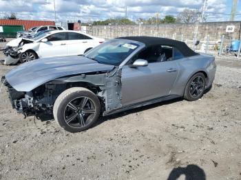  Salvage Ford Mustang