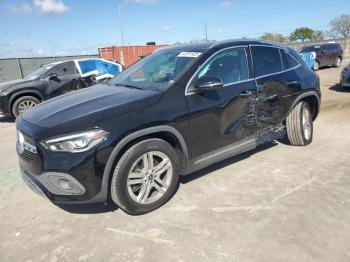  Salvage Mercedes-Benz GLA