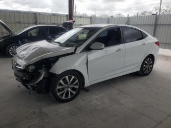  Salvage Hyundai ACCENT