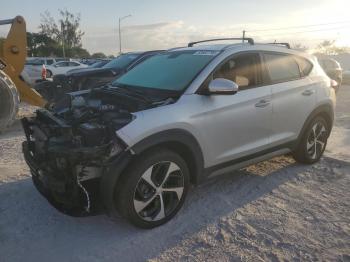  Salvage Hyundai TUCSON