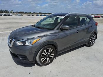  Salvage Nissan Kicks