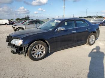  Salvage Chrysler 300