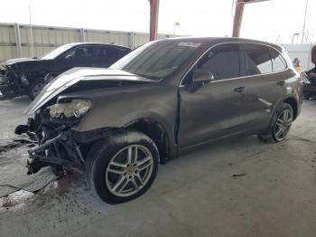  Salvage Porsche Cayenne