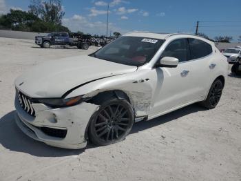  Salvage Maserati Levante S