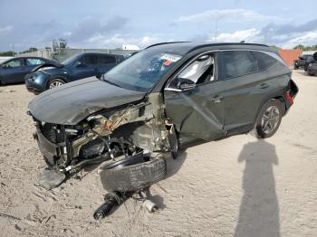  Salvage Hyundai TUCSON