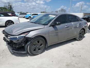  Salvage Hyundai ELANTRA