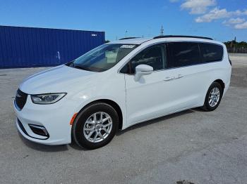  Salvage Chrysler Pacifica
