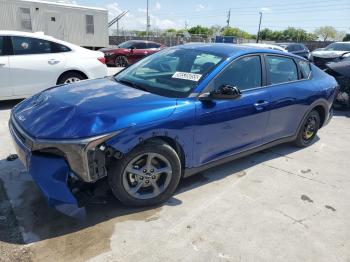  Salvage Kia K4 Lx