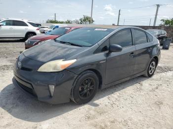  Salvage Toyota Prius