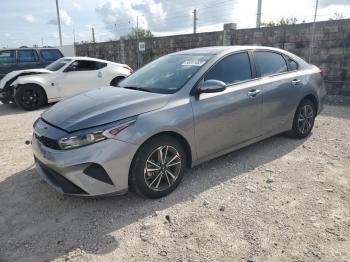  Salvage Kia Forte