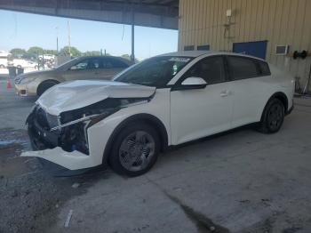  Salvage Kia K4 Lx