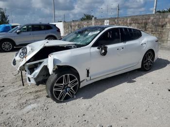  Salvage Kia Stinger