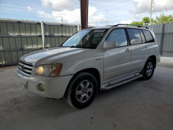  Salvage Toyota Highlander