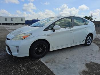  Salvage Toyota Prius