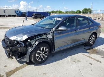  Salvage Volkswagen Jetta