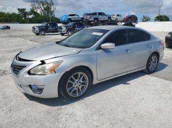  Salvage Nissan Altima