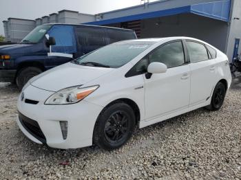  Salvage Toyota Prius