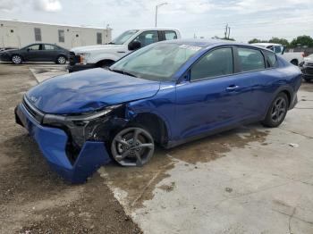  Salvage Kia K4 Lx