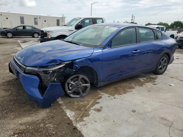  Salvage Kia K4 Lx