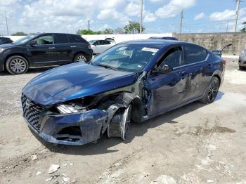  Salvage Nissan Altima