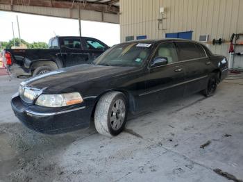  Salvage Lincoln Towncar