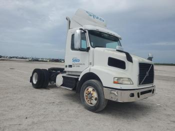  Salvage Volvo Vnm