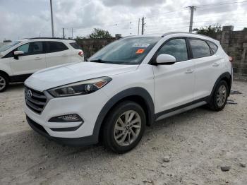  Salvage Hyundai TUCSON