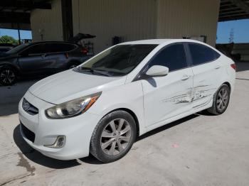  Salvage Hyundai ACCENT