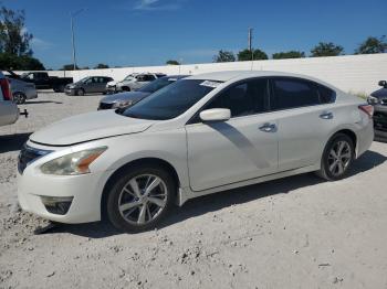  Salvage Nissan Altima
