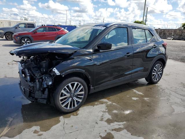 Salvage Nissan Kicks