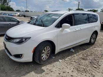  Salvage Chrysler Pacifica