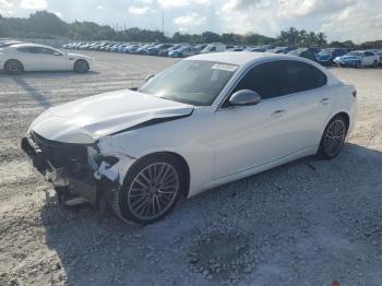  Salvage Alfa Romeo Giulia