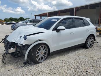  Salvage Porsche Cayenne