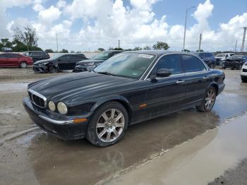  Salvage Jaguar Xj8