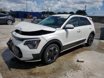  Salvage Kia Niro