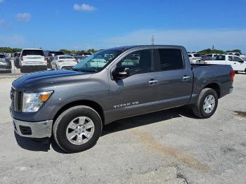  Salvage Nissan Titan